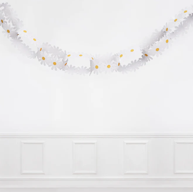 Garland - Daisy Paper Chains - Full Length On Wall