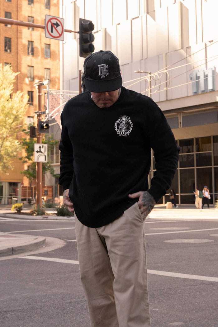 Low & Behold Crewneck - White Black