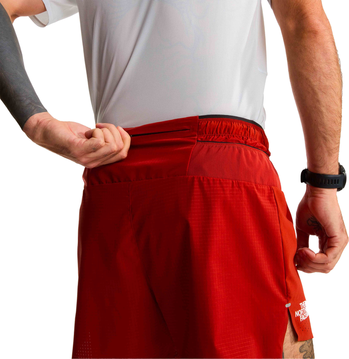 THE NORTH FACE PECESETTER 5 IN SHORT IRON CLAY HOMBRE