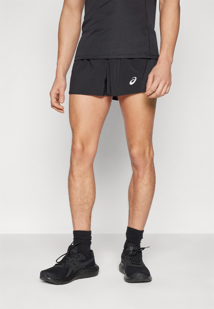 ASICS CORE SPLIT SHORT PERFORMANCE BLACK HOMBRE