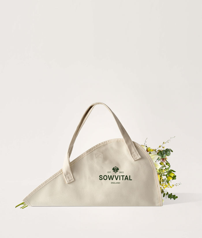 Flower Tote Love Thy Flowers Large. Beige flower tote with 'SOWVITAL' logo on a white background.
