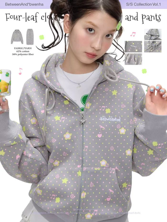 Four-leaf clover printed sweater and pants