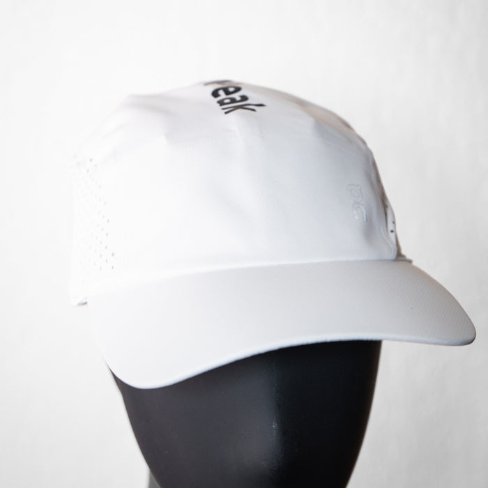 ON RUNNING LIGHTWEIGHT CAP OLD PEAK