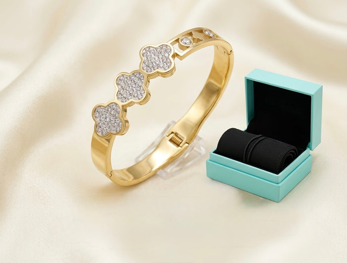 Stainless Steel 3 Clover Bangle