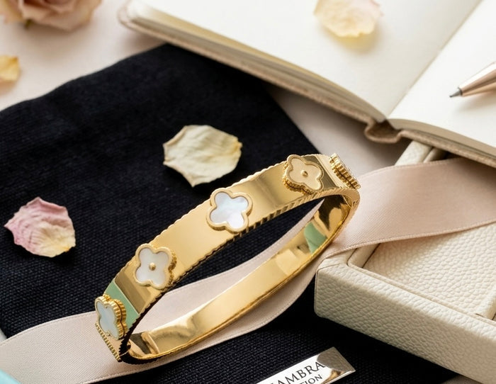 Stainless Steel Clover Bangle/Pearly White