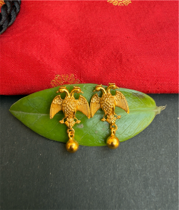 The Esha Silver Black Thread Necklace & Earrings