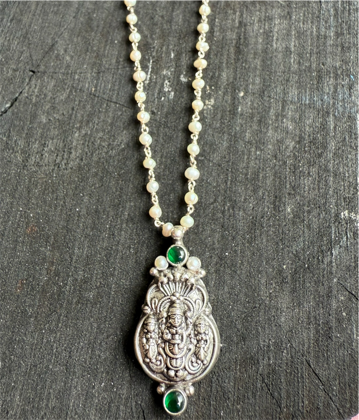 The Kavika Silver Lakshmi Nakshi Pearl Necklace & Earrings
