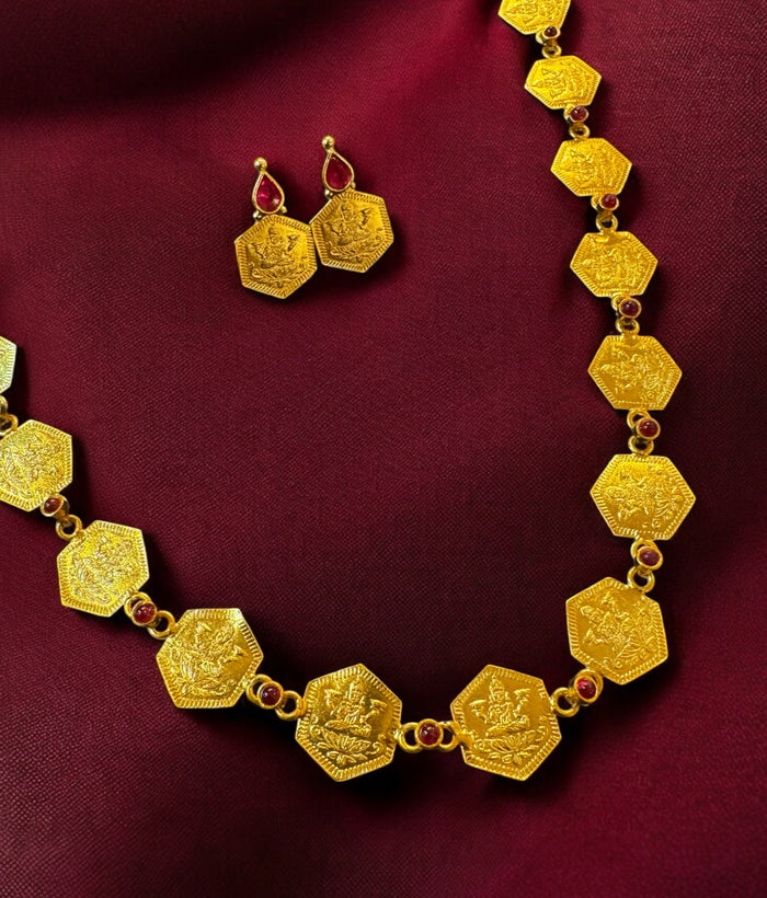 The Sadara Silver Lakshmi Kemp Kasumala Necklace & Earrings