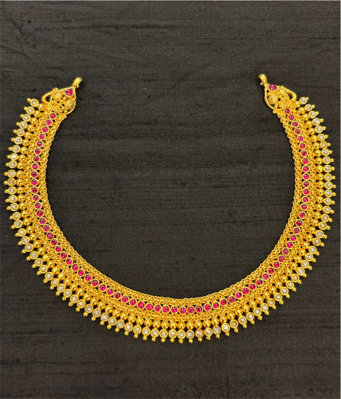 The Samhita Silver Kemp Necklace & Jhumkas