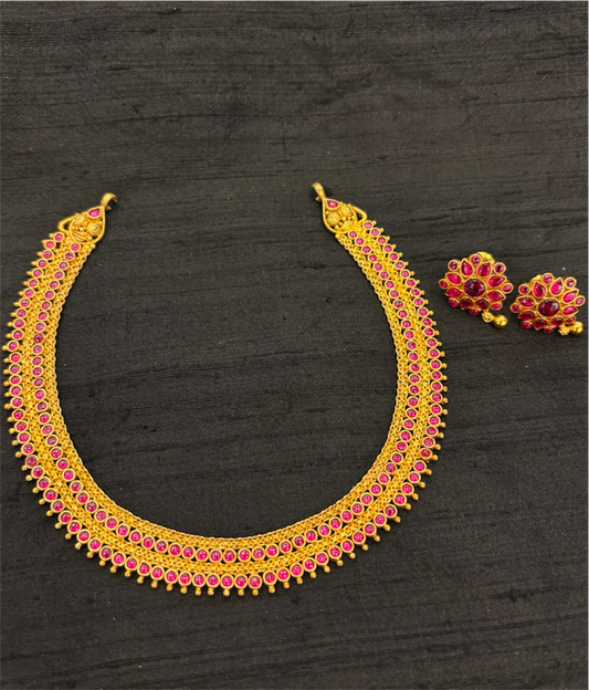 The Sarika Silver Kemp Necklace & Earrings