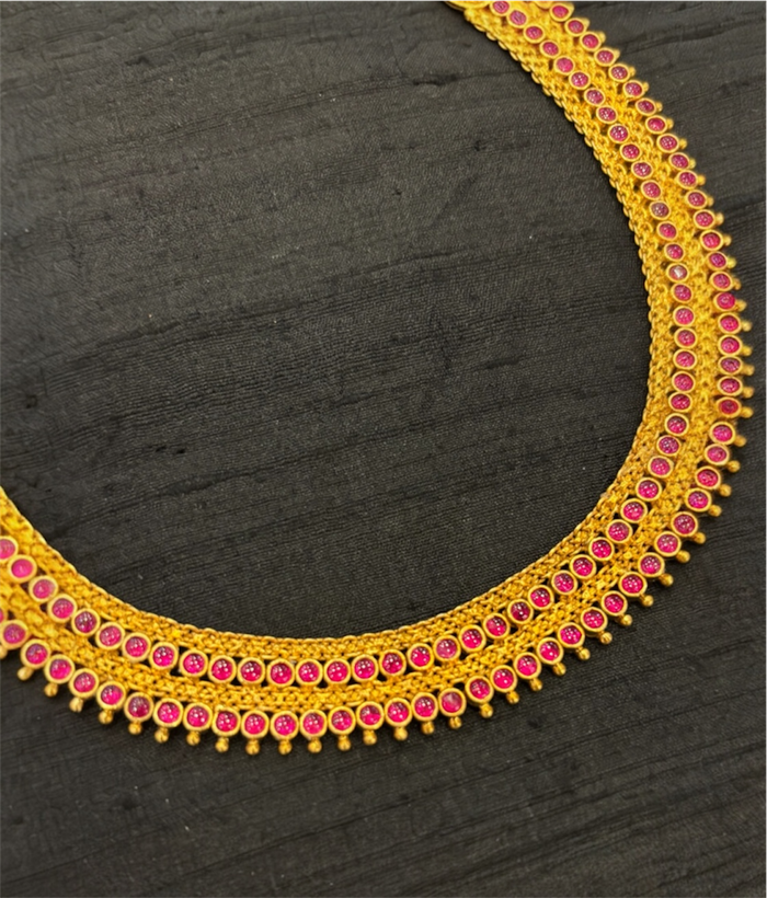The Sarika Silver Kemp Necklace & Earrings
