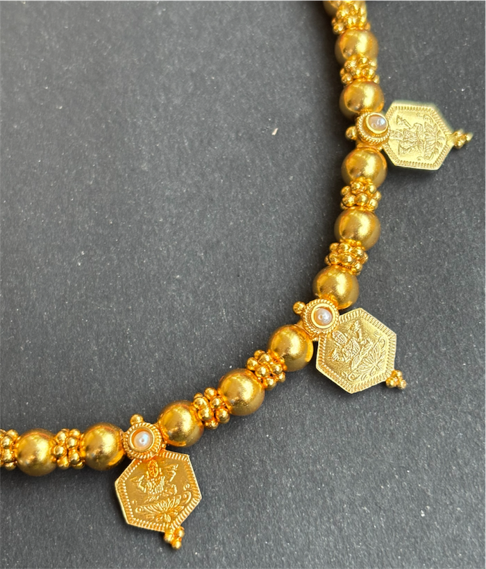 The Saumika Silver  Lakshmi Kasumala Coin Necklace & Earrings (Pearl)