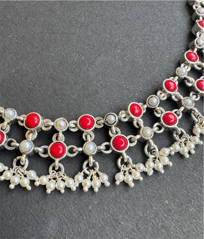 The Sayami Silver Coral Mesh Necklace(Oxidised)