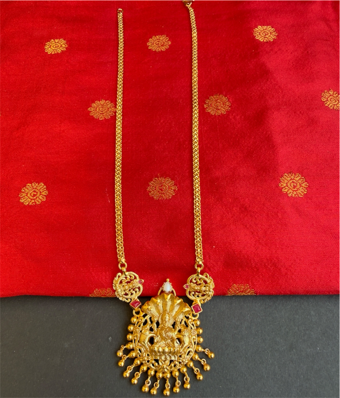 The Sriya Lakshmi Silver Kemp Necklace & Earrings