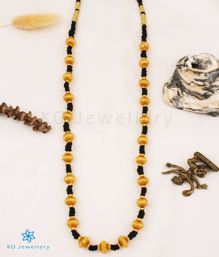 The Vaishnavi Jomale Silver Necklace (Black/Medium)