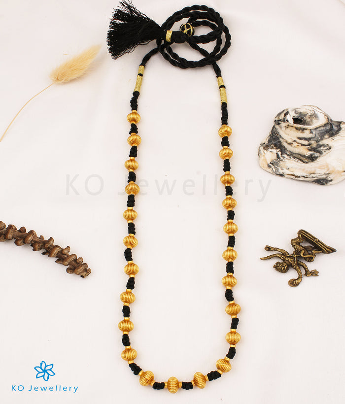 The Vaishnavi Jomale Silver Necklace (Black/Medium)
