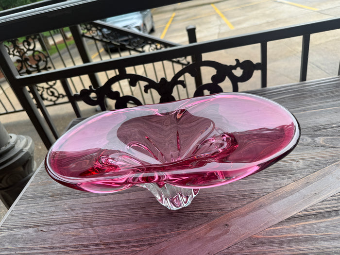 vintage art glass bowl, cranberry glass bowl, sculptural glass centerpiece, italian art glass, pedestal glass bowl, pink glass decor, vintage centerpiece bowl, collectible art glass, murano style glass, maximalist home decor, hollywood regency decor, colorful vintage glass